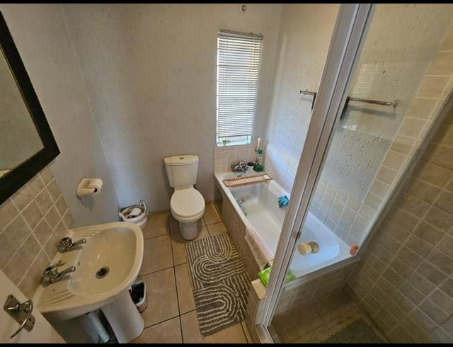 2 BEDROOM TOWNHOUSE FOR SALE IN KLIPPOORTJIE